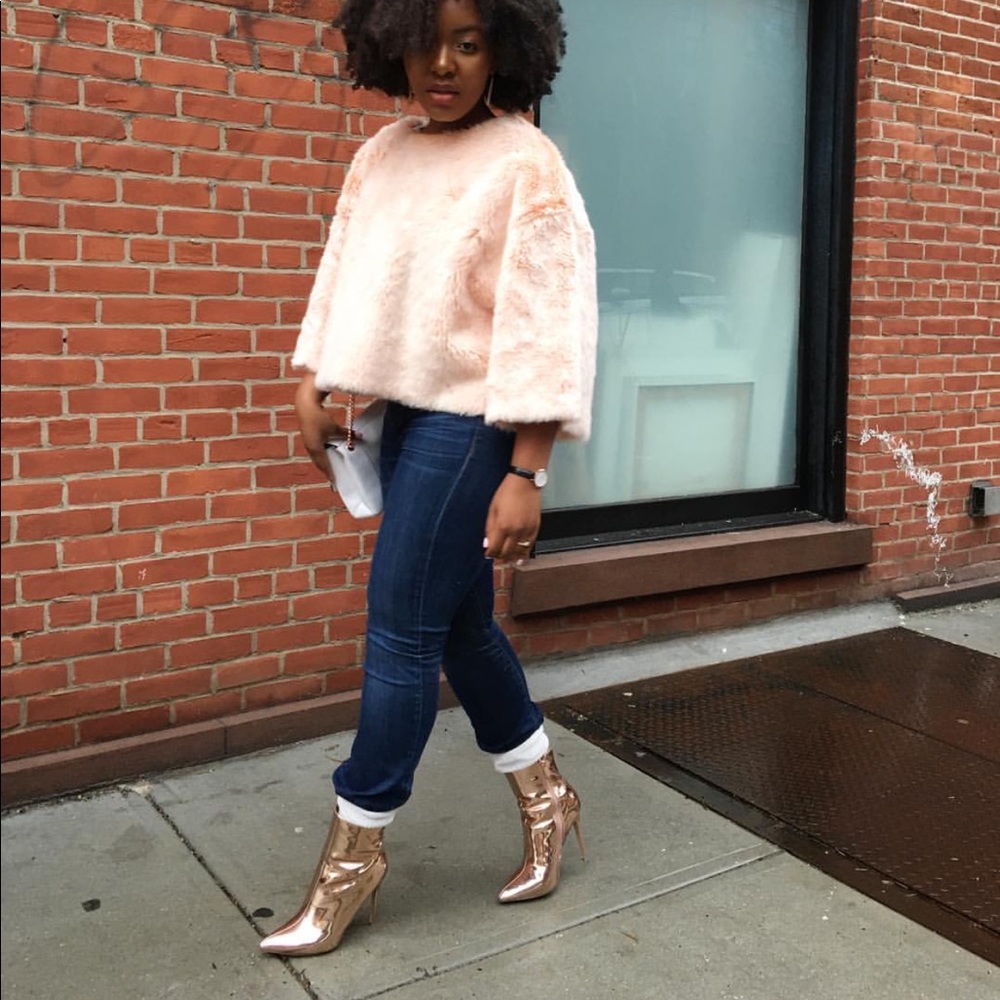 Faux Fur Zara Blush Tee